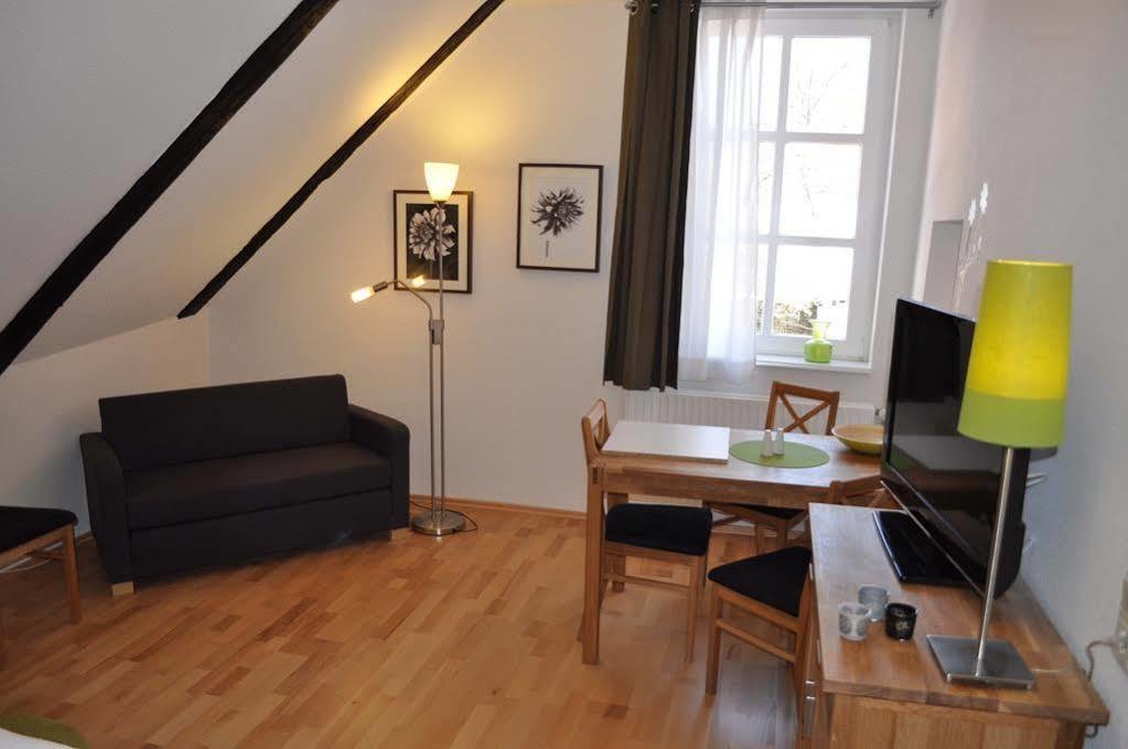 Apartment Brauner Hirsch Целе Екстериор снимка